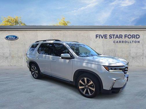 2023 Honda Pilot Touring 8-Passenger