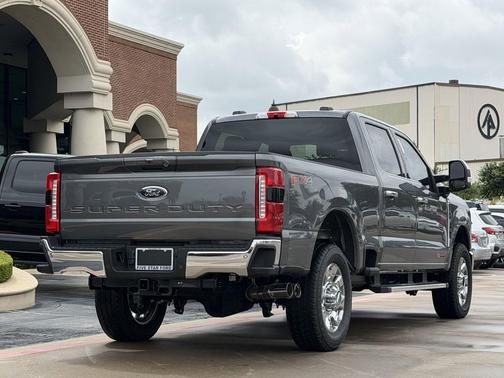 Carbonized Gray Metallic 2026 Ford F-250 Lariat