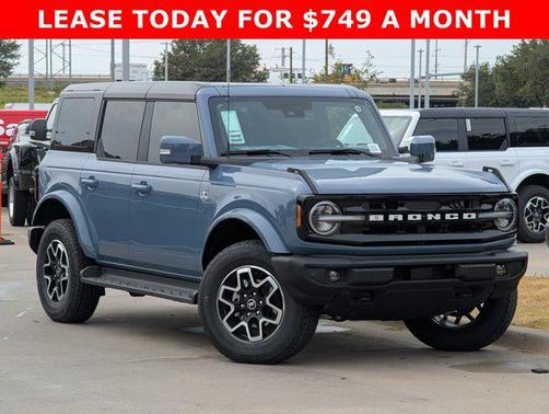 2025 Ford Bronco Outer Banks