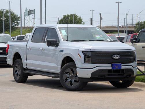 2025 Ford F-150 Lightning Flash