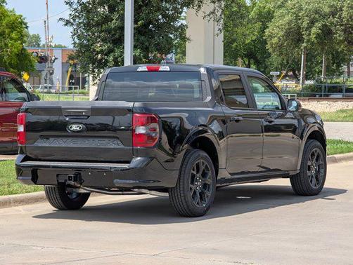 2025 Ford Maverick Lobo Standard
