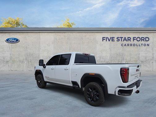 2025 GMC Sierra 2500 AT4