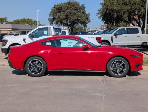 2025 Ford Mustang EcoBoost