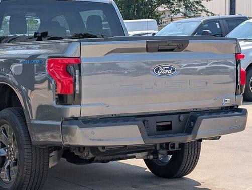 2024 Ford F-150 Lightning XLT