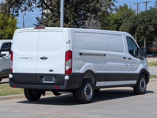 2025 Ford Transit-150 XL