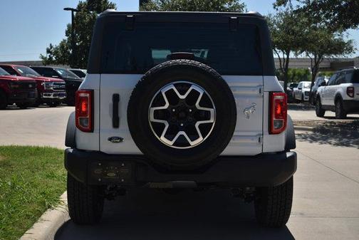 2025 Ford Bronco Base 4 Door 4x4