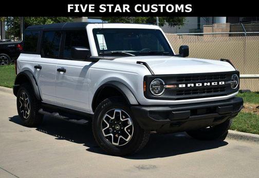 2025 Ford Bronco Base 4 Door 4x4