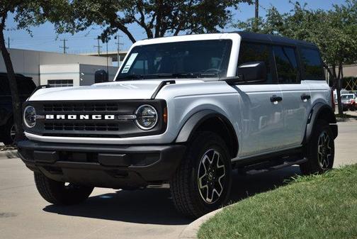 2025 Ford Bronco Base 4 Door 4x4