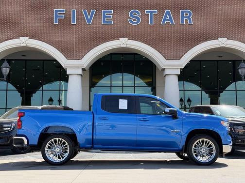 Riptide Blue Metallic 2026 Chevrolet Silverado 1500 LT