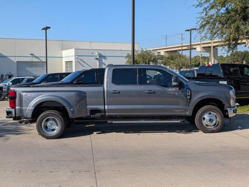 2026 Ford F-350 XLT