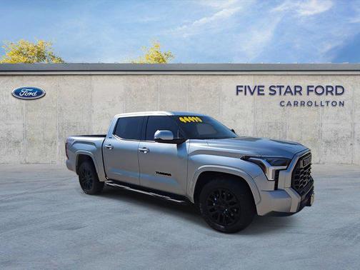 2022 Toyota Tundra SR5