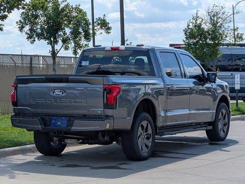2025 Ford F-150 Lightning Flash