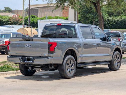 2024 Ford F-150 Lightning XLT