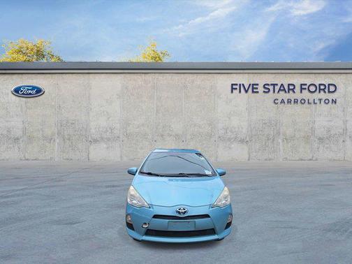 2013 Toyota Prius c Two