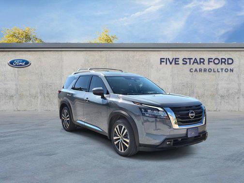 2023 Nissan Pathfinder Platinum FWD