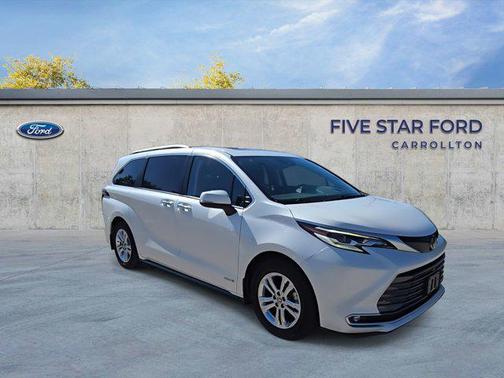 2021 Toyota Sienna Platinum 7 Passenger