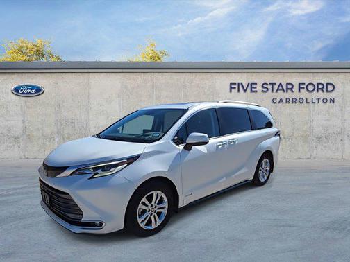2021 Toyota Sienna Platinum 7 Passenger