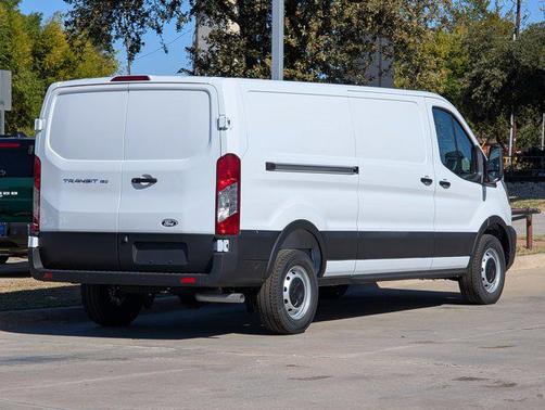 2025 Ford Transit-150 XL