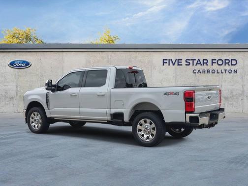 Avalanche 2026 Ford F-250 Lariat