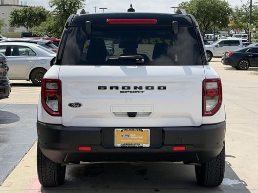 Oxford White 2024 Ford Bronco Sport Badlands