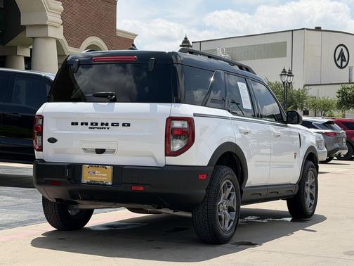 Oxford White 2024 Ford Bronco Sport Badlands