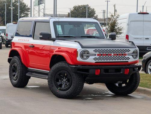 Oxford White 2025 Ford Bronco Stroppe Edition