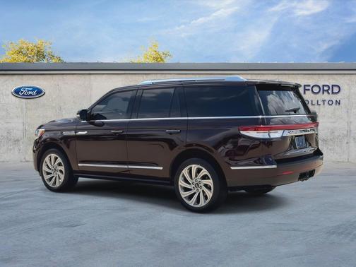 Diamond Red Metallic Tinted Clearcoat 2024 Lincoln Navigator Premiere
