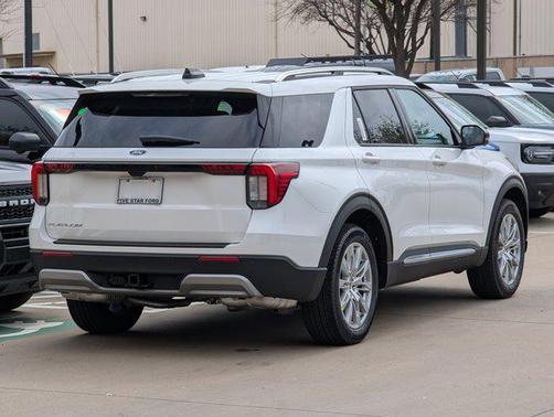 2026 Ford Explorer Platinum