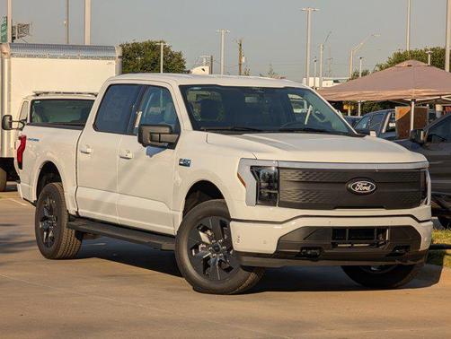 Oxford White 2025 Ford F-150 Lightning Flash
