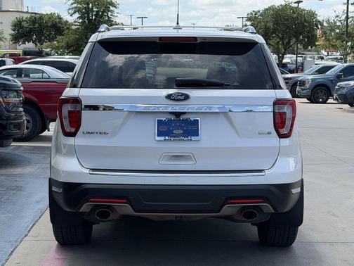 White Platinum Metallic Tri-Coat 2019 Ford Explorer Limited