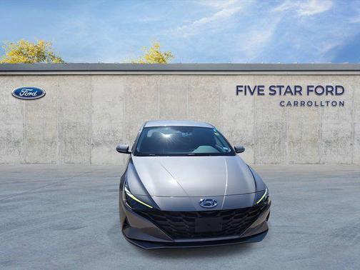 2021 Hyundai ELANTRA SEL