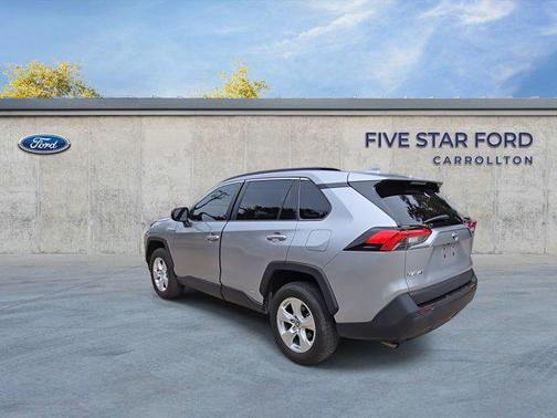 2021 Toyota RAV4 Hybrid LE