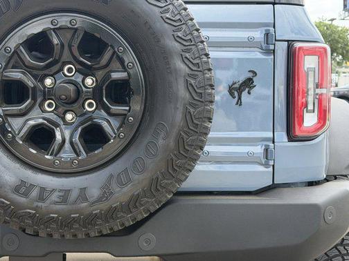 Azure Gray Metallic Tri-Coat 2024 Ford Bronco Wildtrak