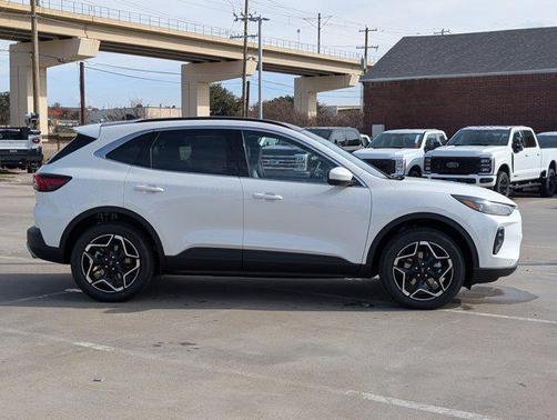 2026 Ford Escape Platinum