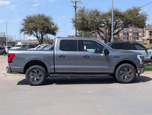 2024 Ford F-150 Lightning XLT