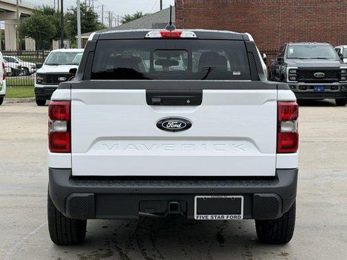 Oxford White 2026 Ford Maverick Lariat