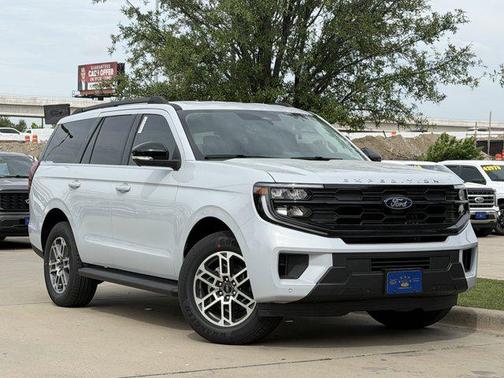 Space Silver Metallic 2026 Ford Expedition Active
