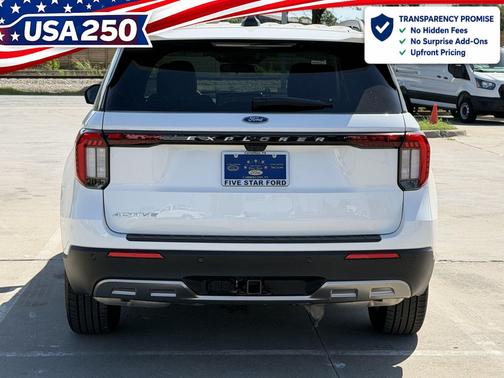Star White Metallic Tri-Coat 2026 Ford Explorer Active