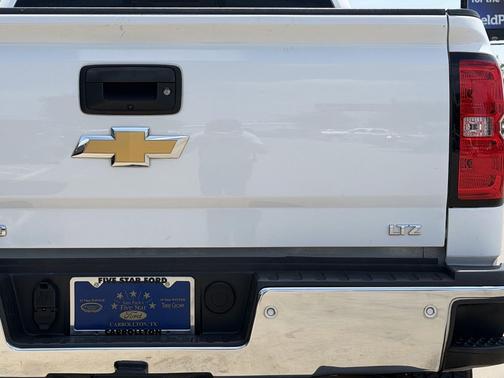 Summit White 2017 Chevrolet Silverado 2500 LTZ
