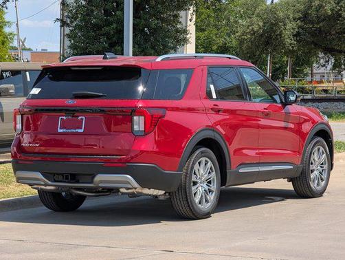 2025 Ford Explorer Platinum