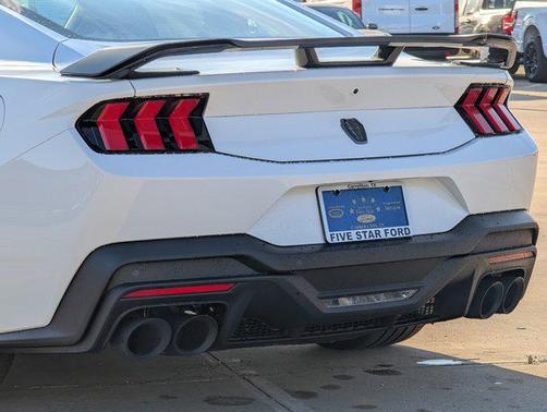 2026 Ford Mustang Dark Horse