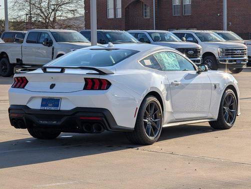 2026 Ford Mustang Dark Horse