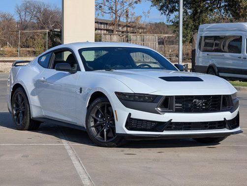 2026 Ford Mustang Dark Horse