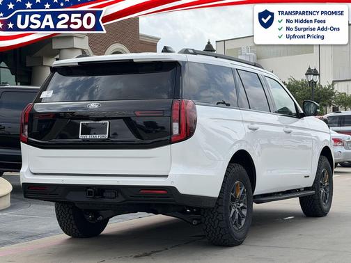 Star White Metallic Tri-Coat 2026 Ford Expedition Tremor