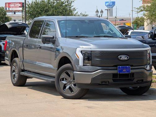 2024 Ford F-150 Lightning XLT