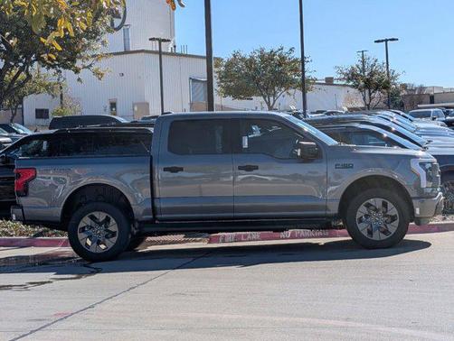 2024 Ford F-150 Lightning XLT