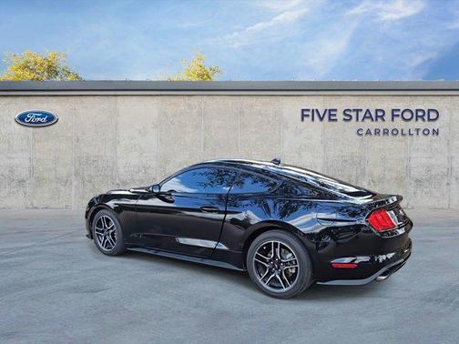 2022 Ford Mustang EcoBoost