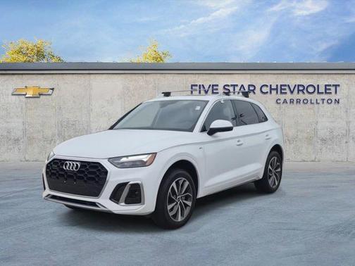 White 2024 Audi Q5 45 S line Premium Plus