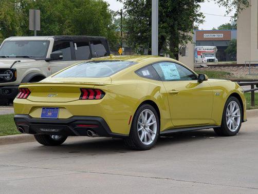 2025 Ford Mustang GT Premium
