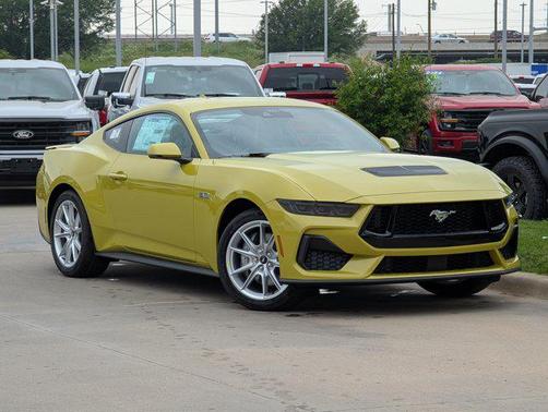 2025 Ford Mustang GT Premium